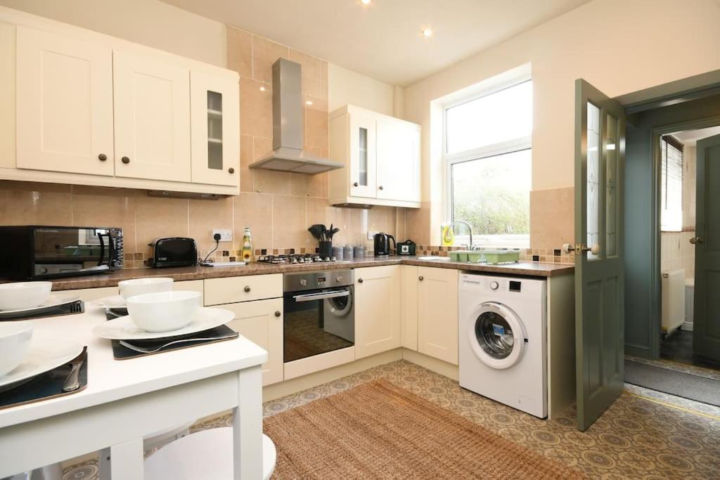 Cottage Style 3 Bedroom House - Close To City Centre & The Peaks Chesterfield Exterior photo
