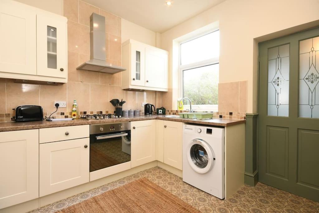 Cottage Style 3 Bedroom House - Close To City Centre & The Peaks Chesterfield Exterior photo